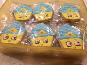 Shopkins Cupcake Queen Cookie DIY Shopkins Cupcake Queen Cookie